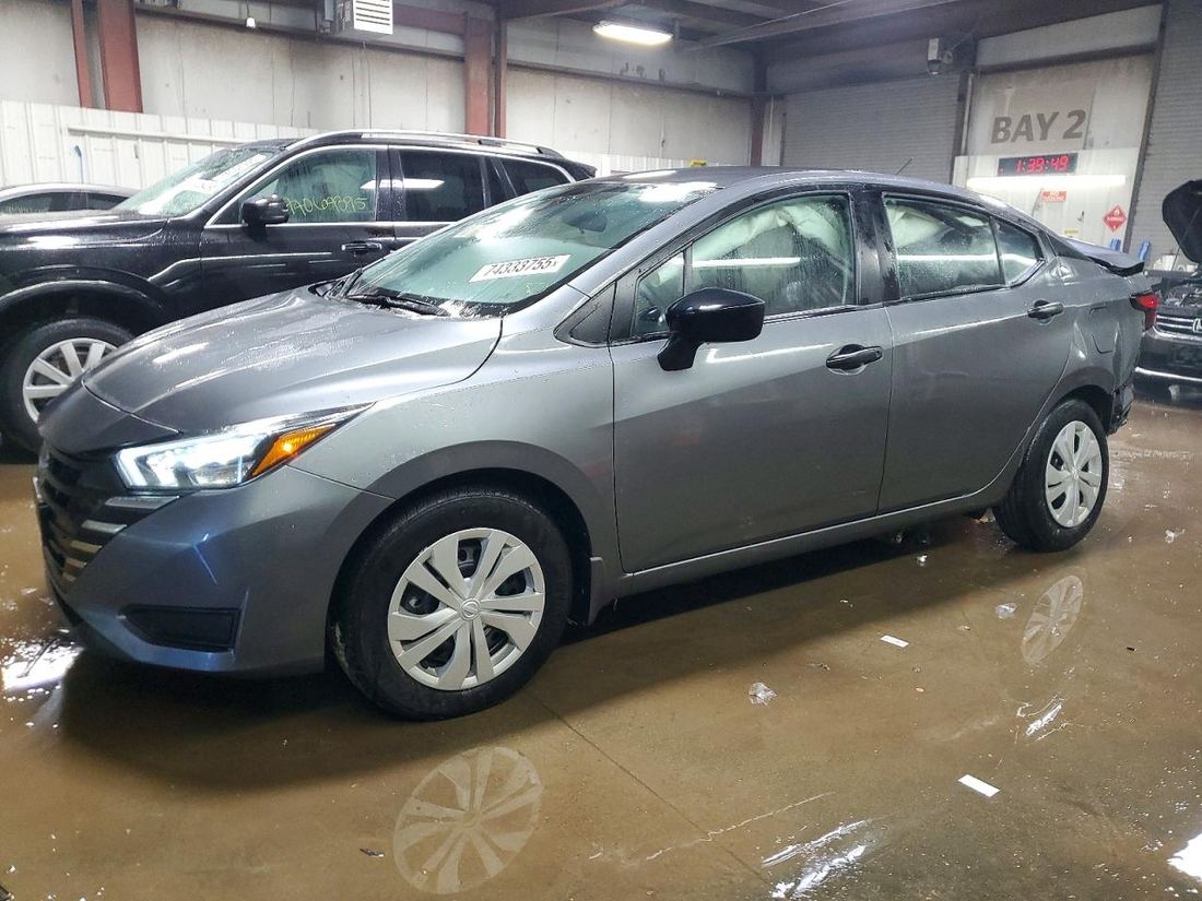 2025 NISSAN VERSA