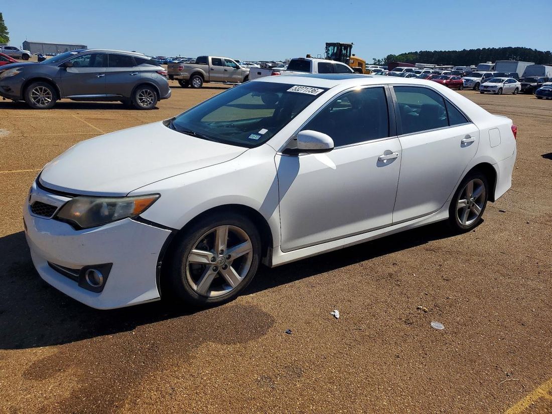 2014 TOYOTA CAMRY