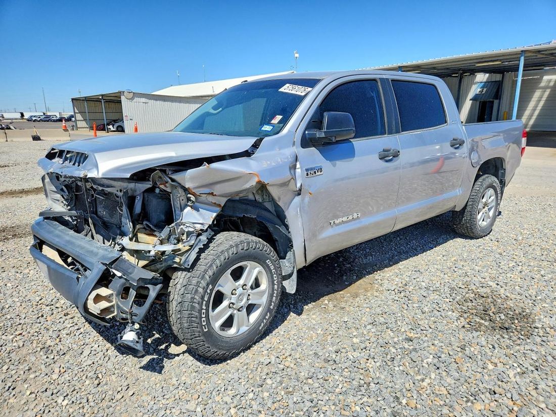 2017 TOYOTA TUNDRA