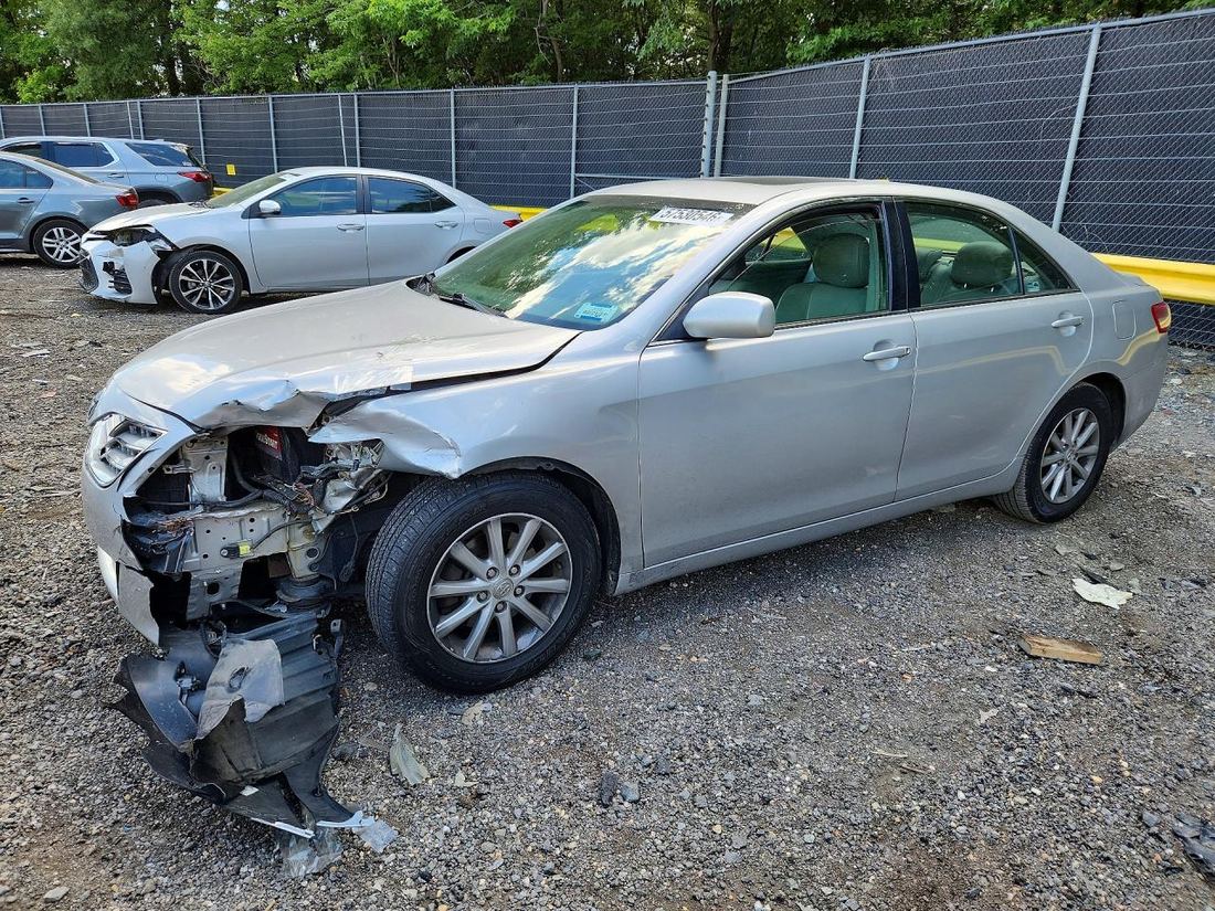 2011 TOYOTA CAMRY