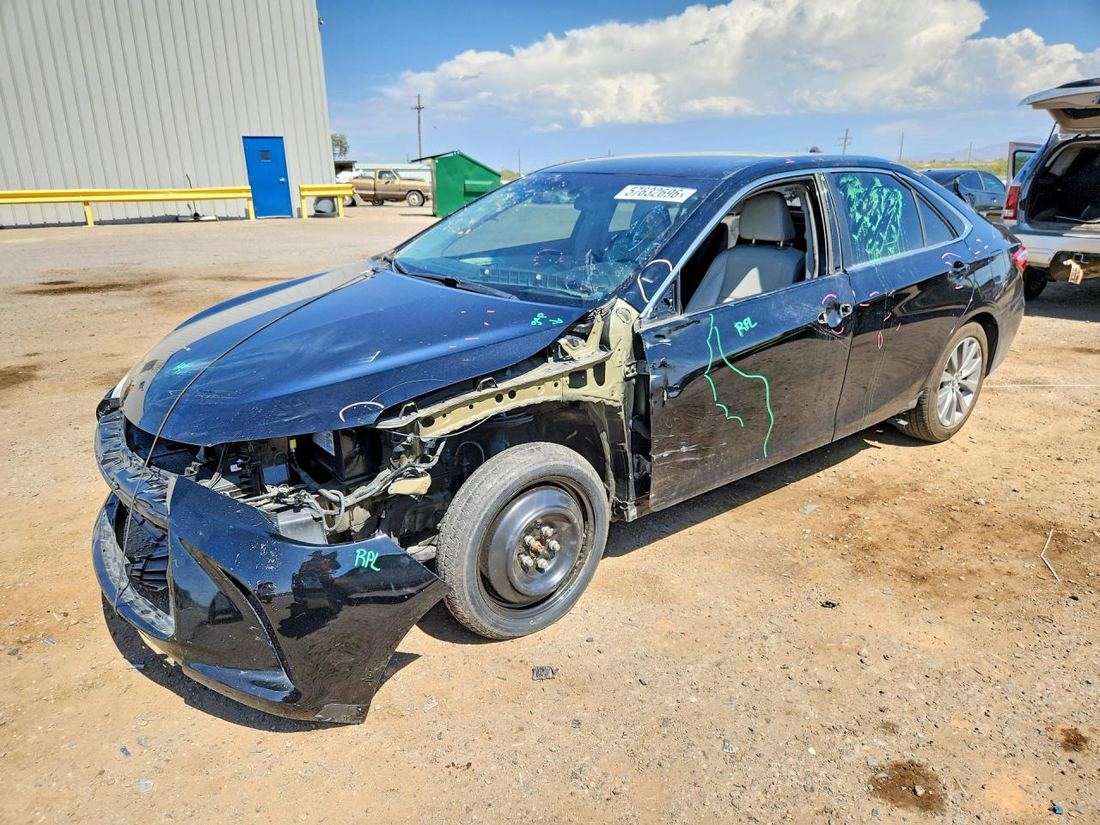 2017 TOYOTA CAMRY