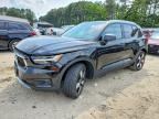 2022 VOLVO XC40