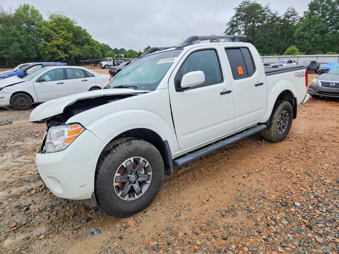 2020 NISSAN FRONTIER