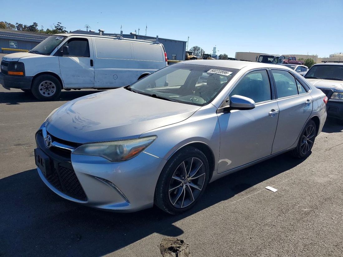 2016 TOYOTA CAMRY