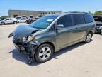 2011 TOYOTA SIENNA