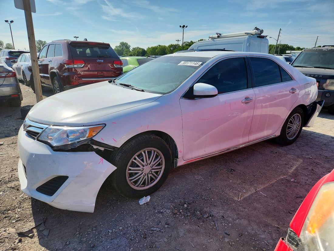 2014 TOYOTA CAMRY