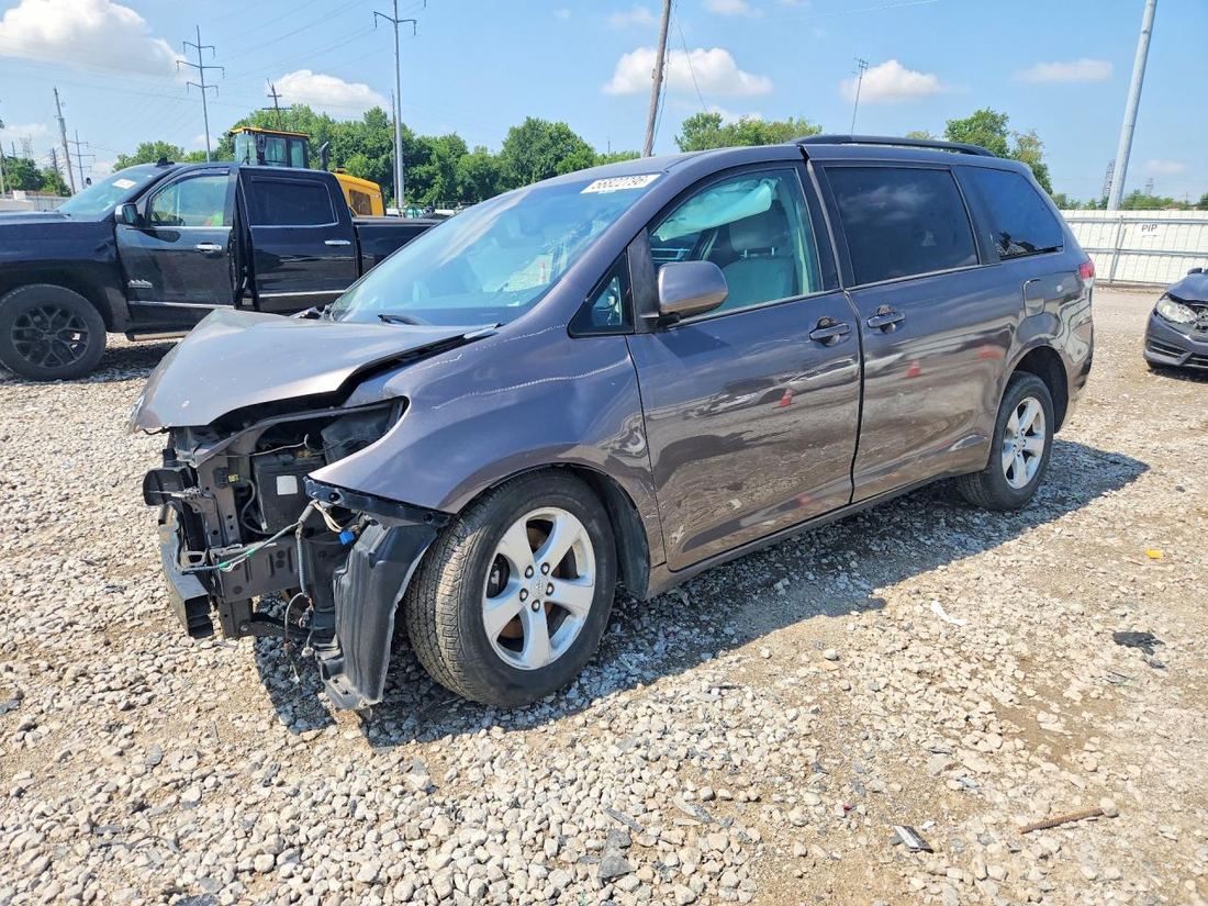 2012 TOYOTA SIENNA