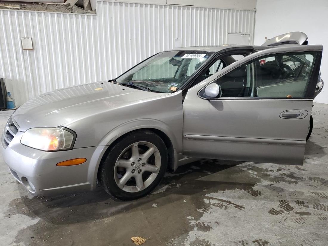 2002 NISSAN MAXIMA