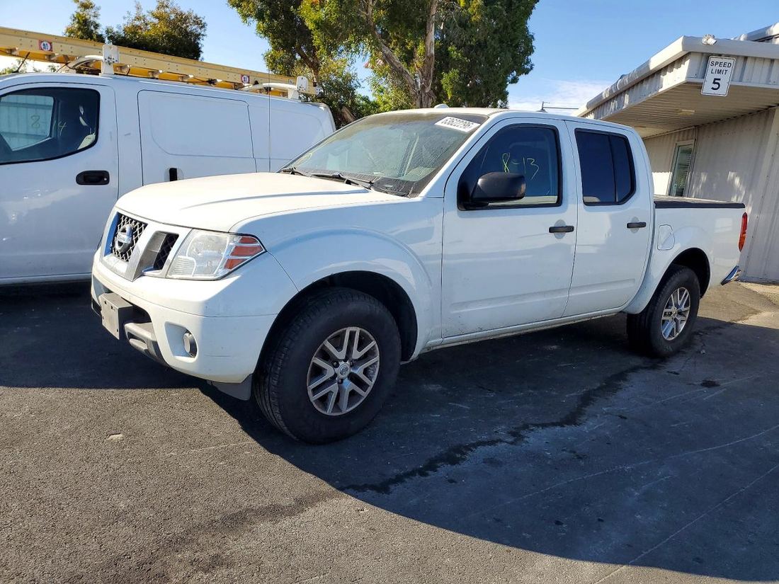 2015 NISSAN FRONTIER
