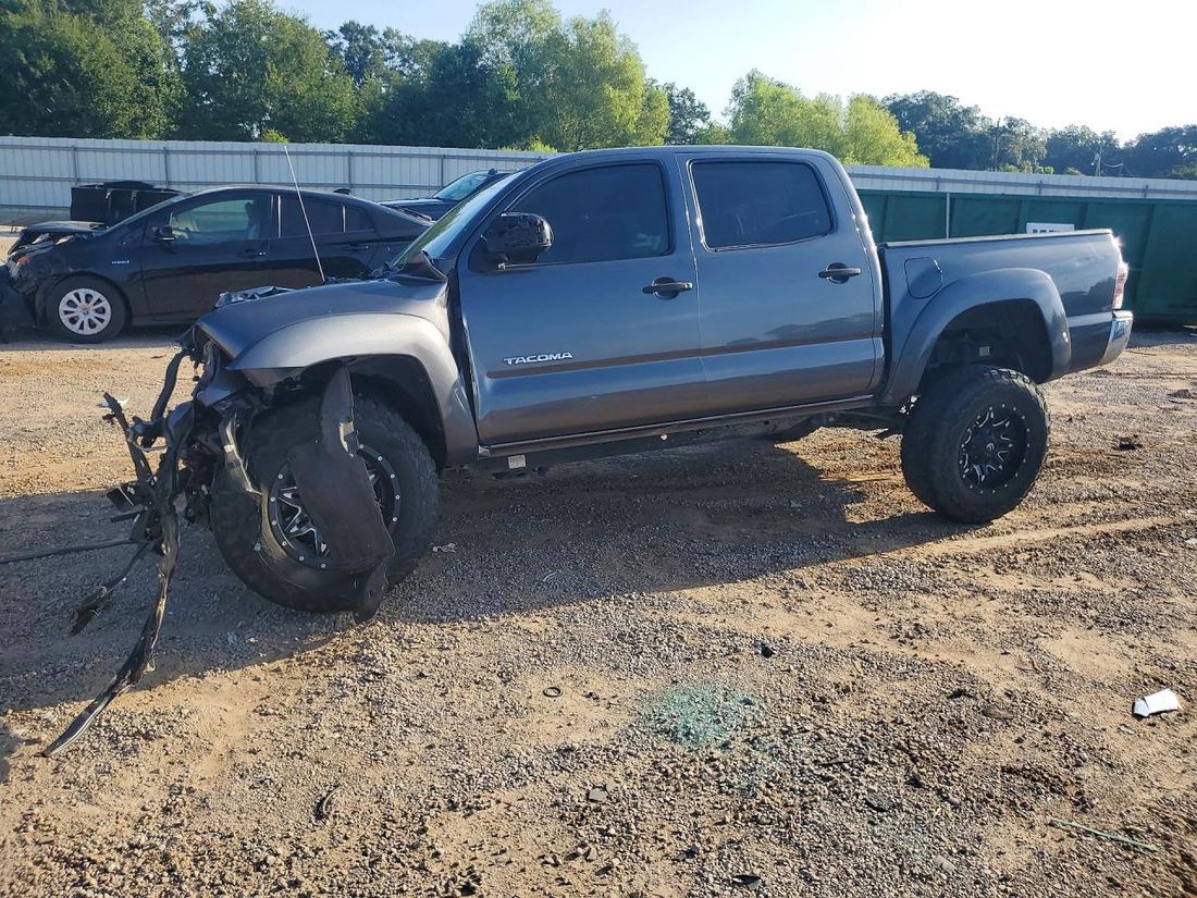 2013 TOYOTA TACOMA