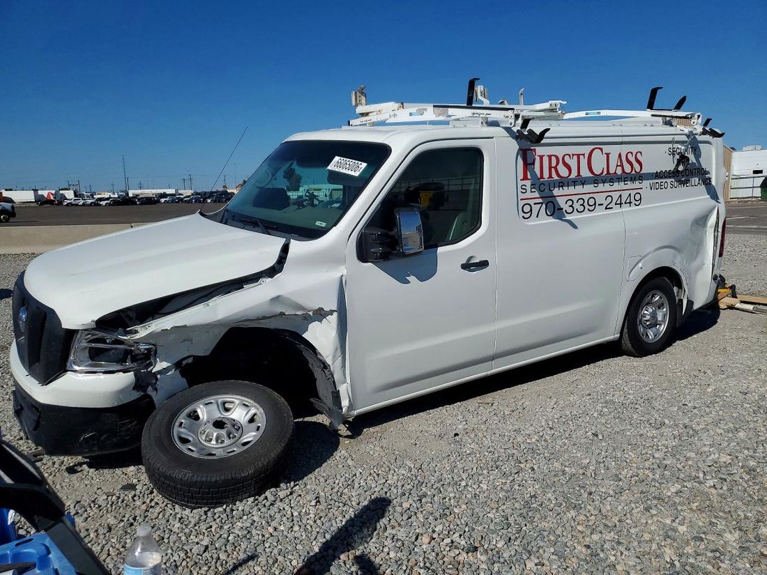 2016 NISSAN NV