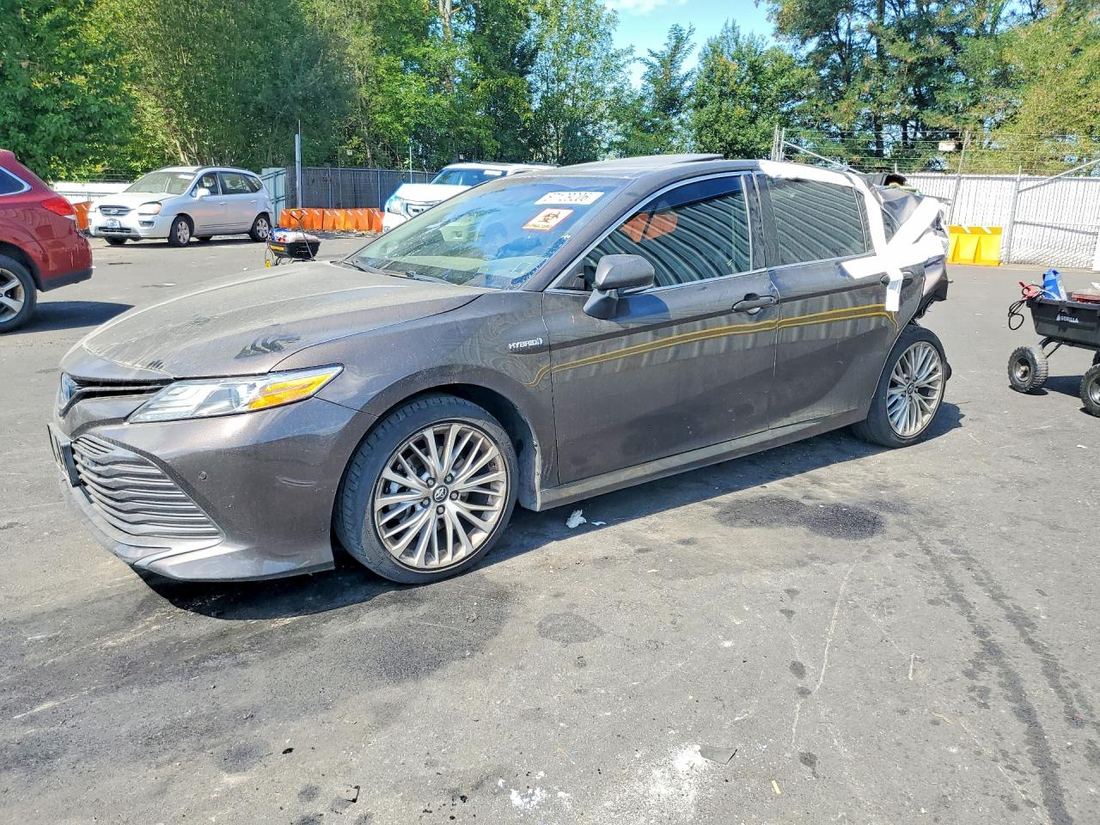 2018 TOYOTA CAMRY HYBRID
