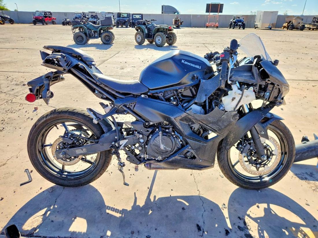 2026 KAWASAKI EX500