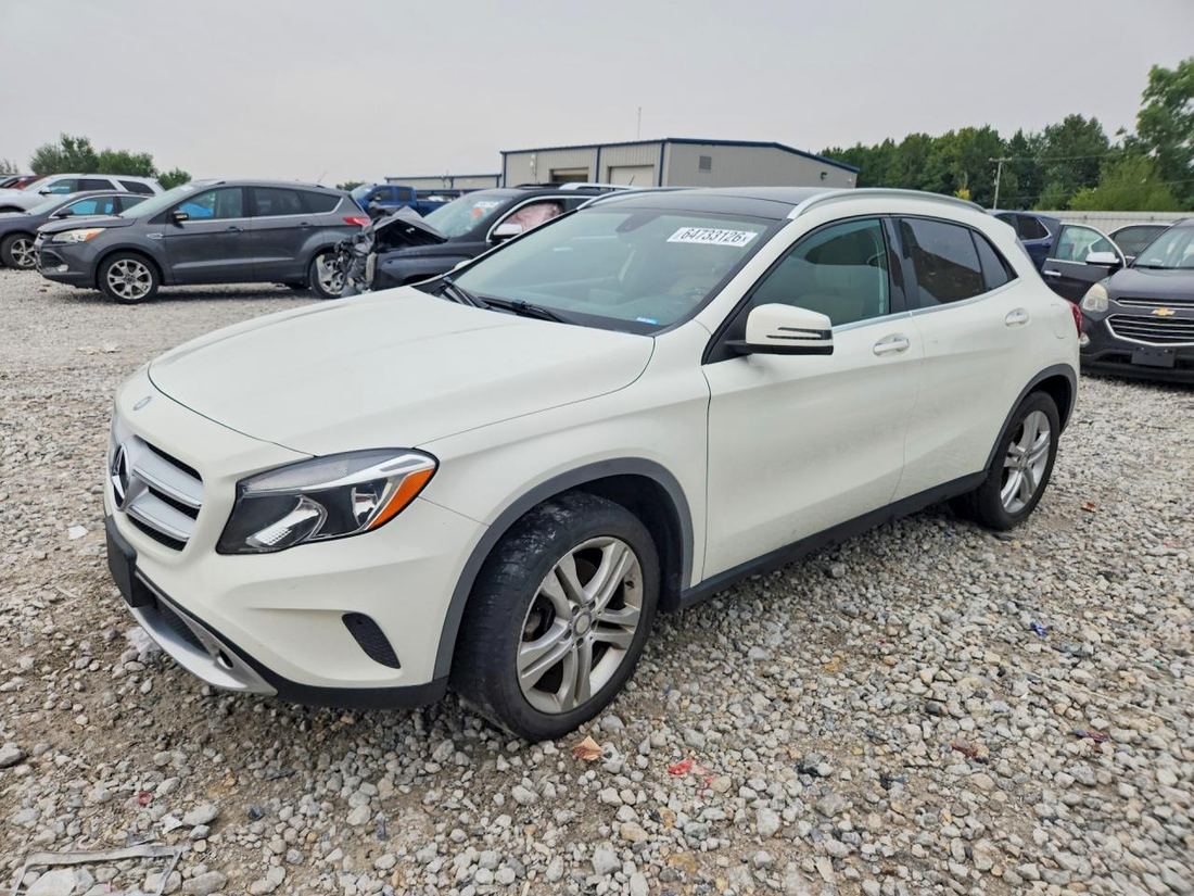 2015 MERCEDES-BENZ GLA