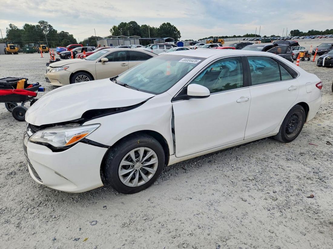 2016 TOYOTA CAMRY