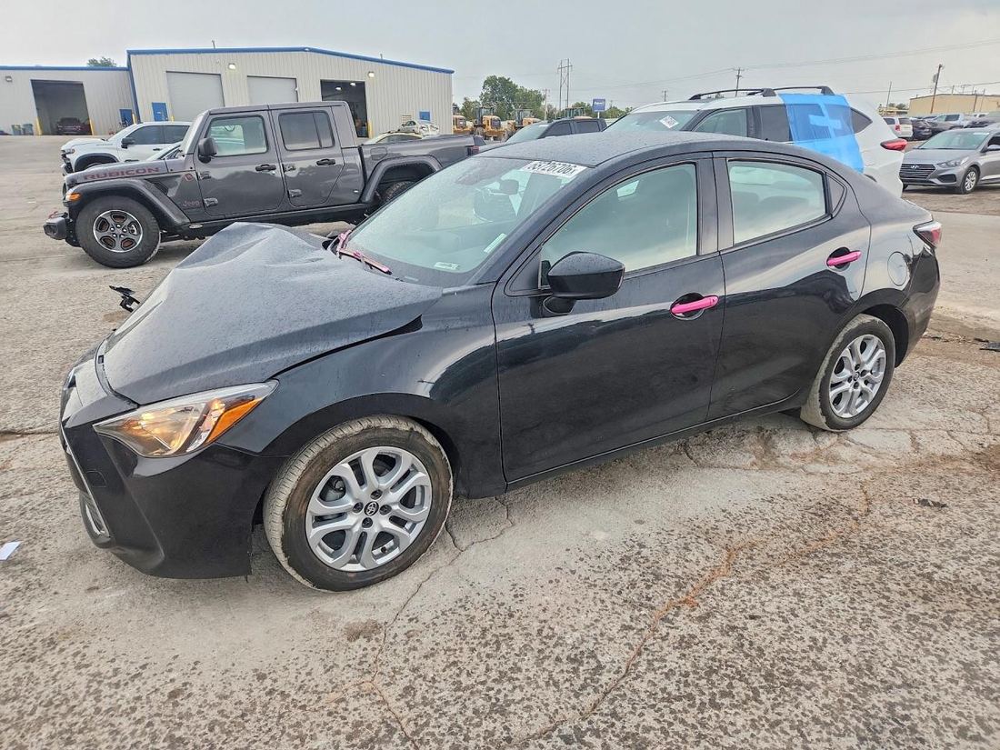 2017 TOYOTA YARIS IA