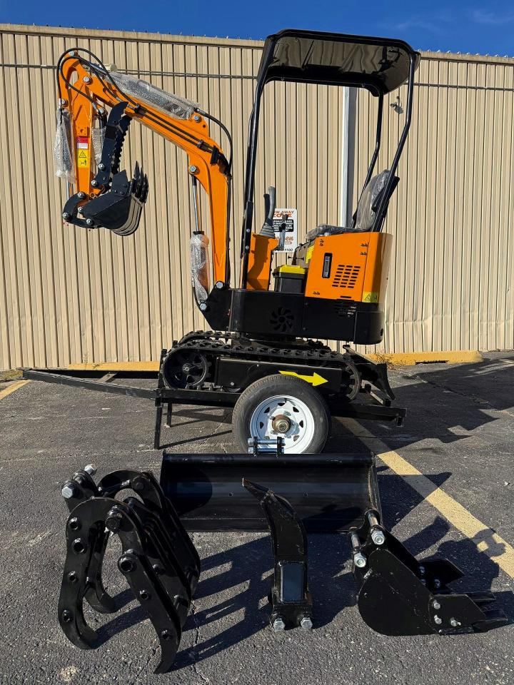 2027 OTHERS 1 TON EXCAVATOR + ATTACHMENTS