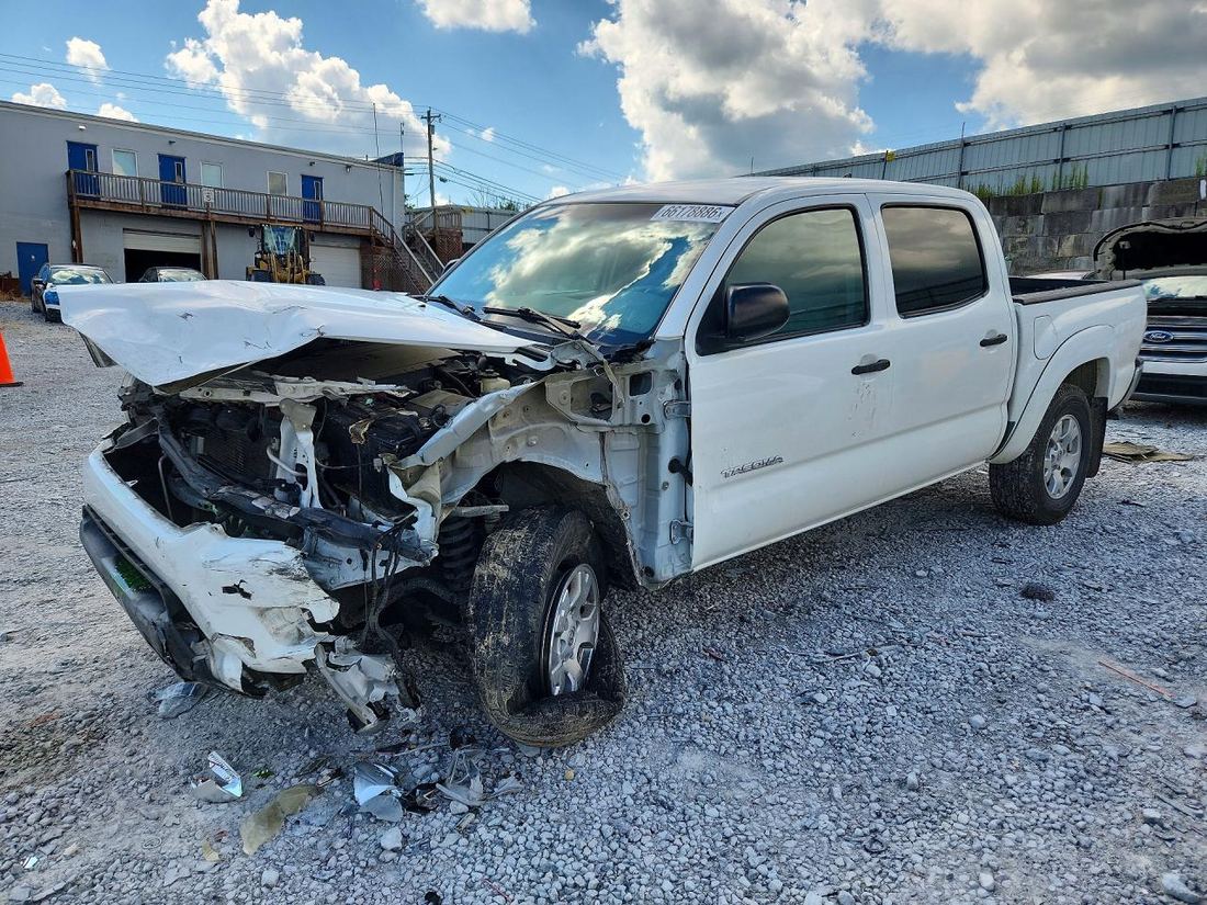 2015 TOYOTA TACOMA