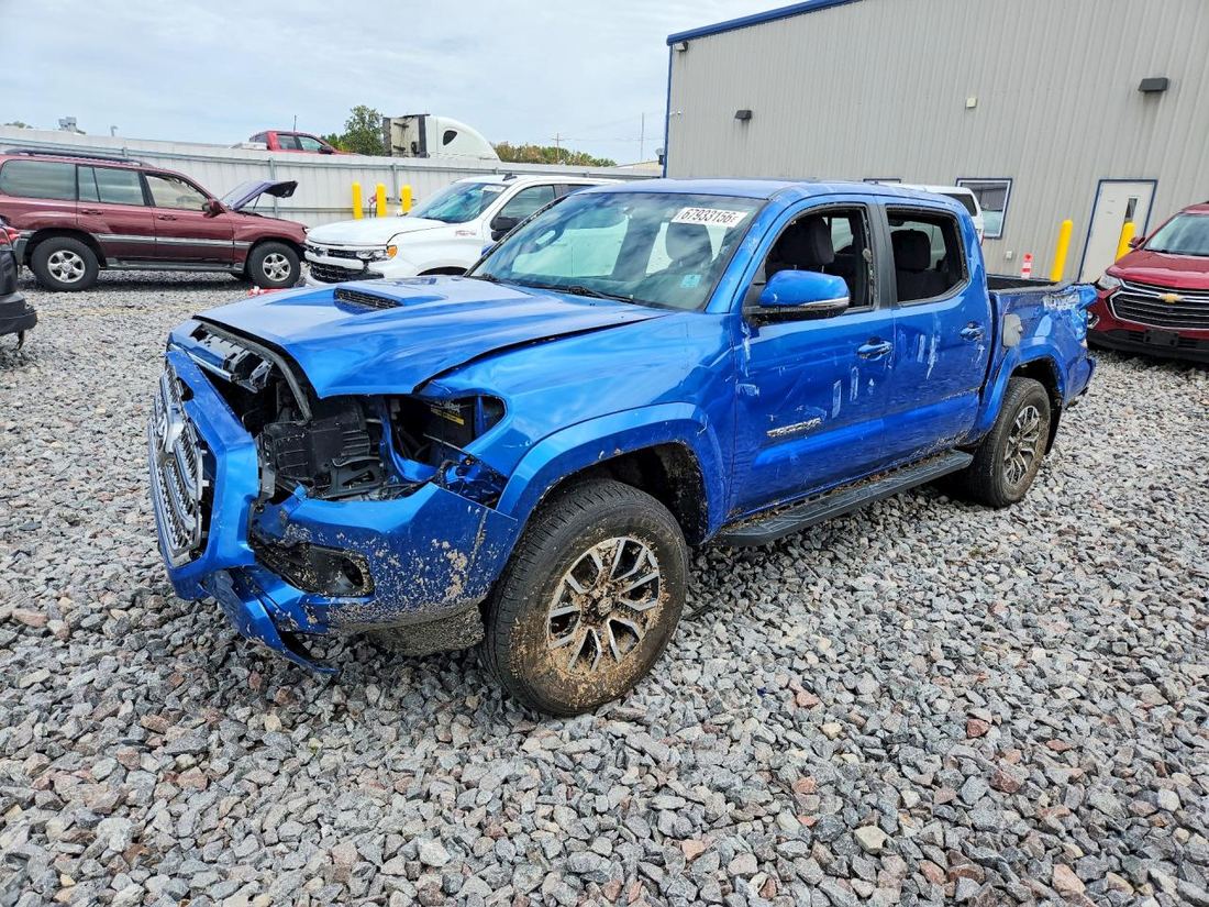 2017 TOYOTA TACOMA