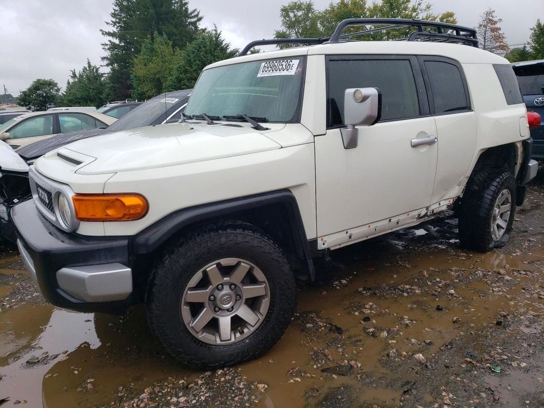2014 TOYOTA FJ CRUISER