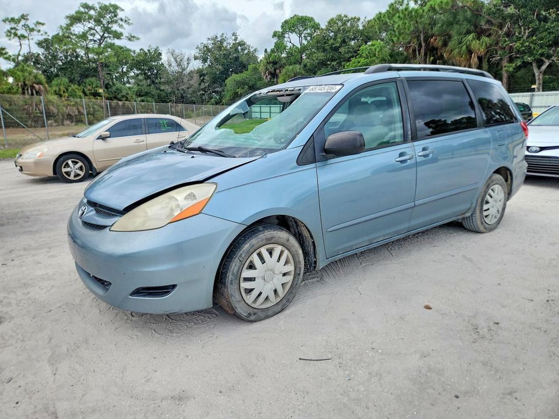 2007 TOYOTA SIENNA