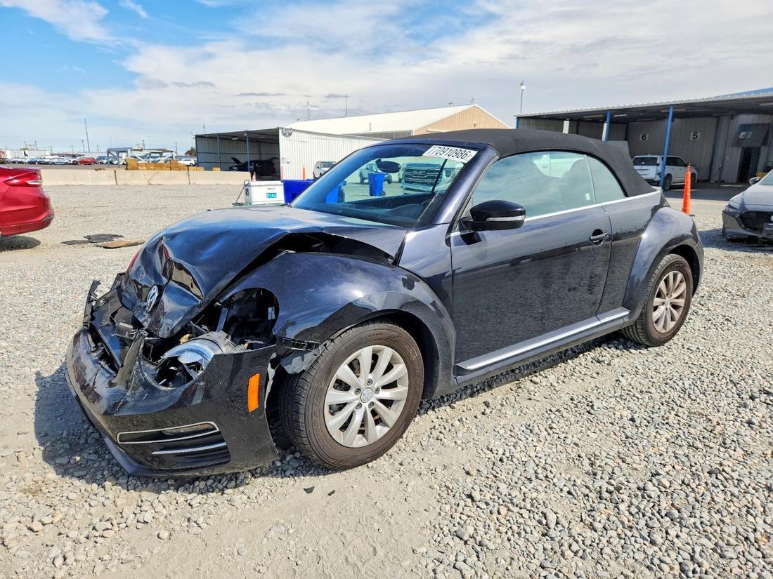 2018 VOLKSWAGEN BEETLE
