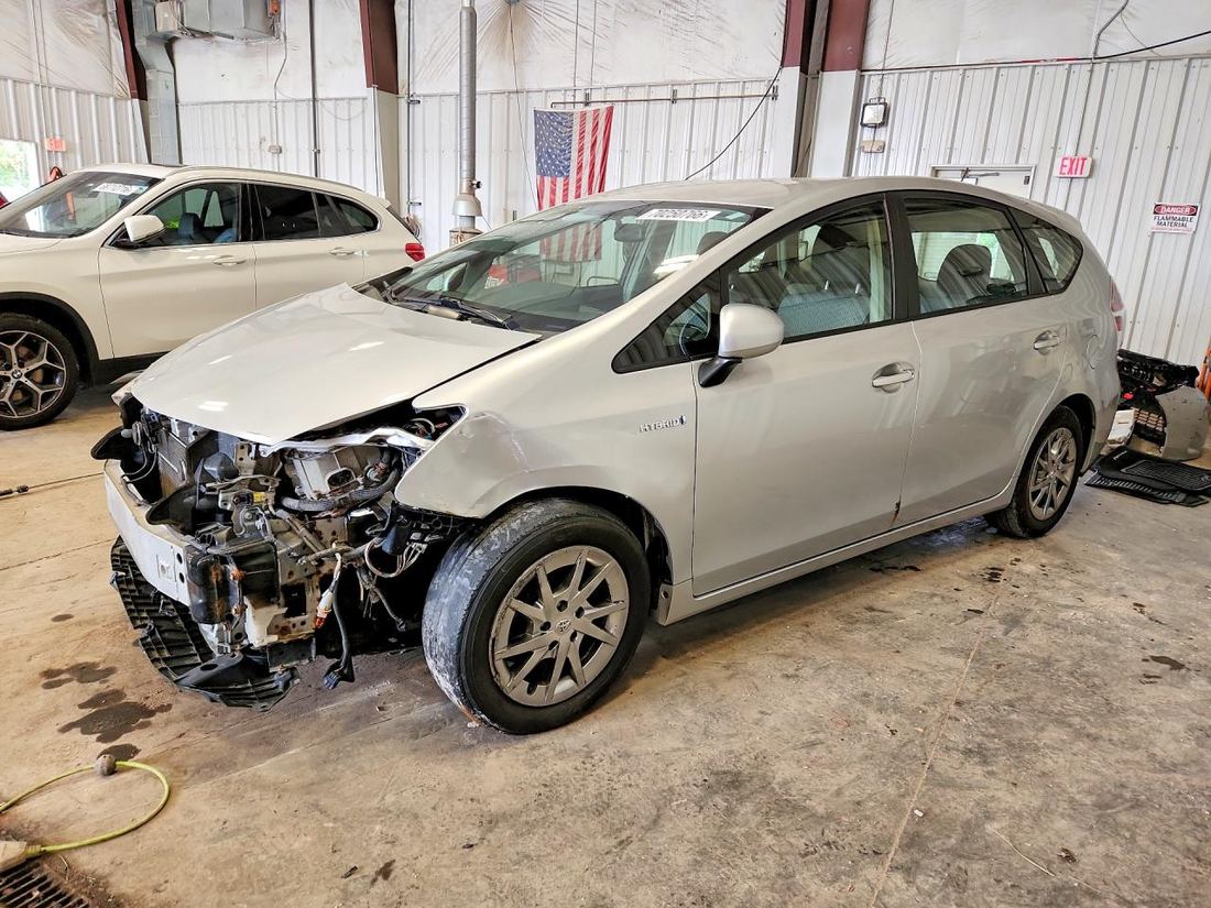 2015 TOYOTA PRIUS V