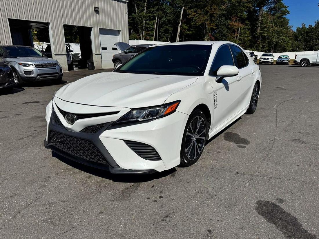 2018 TOYOTA CAMRY