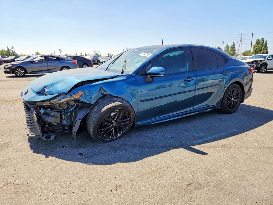 2025 TOYOTA CAMRY