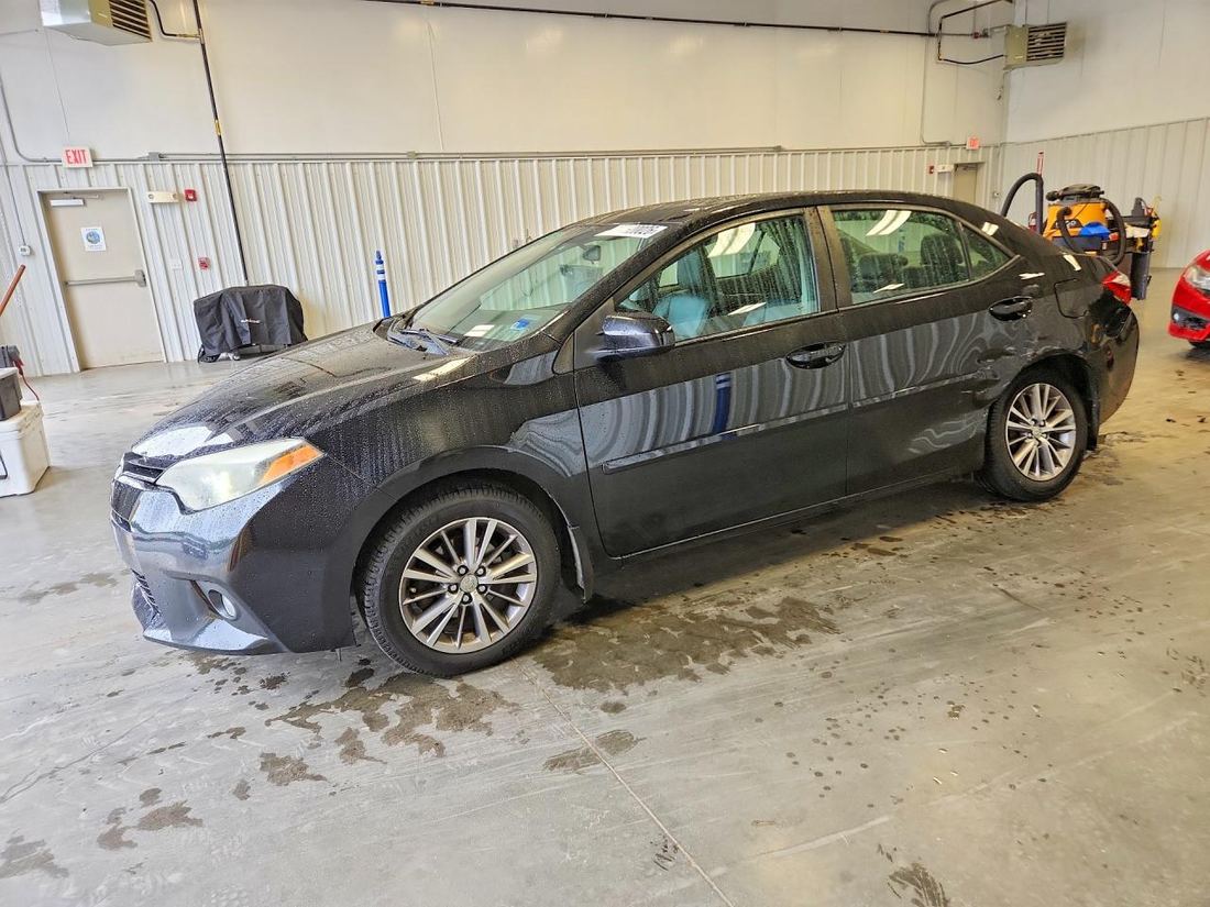 2015 TOYOTA COROLLA