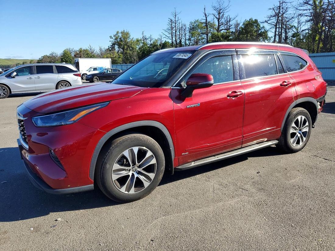 2021 TOYOTA HIGHLANDER