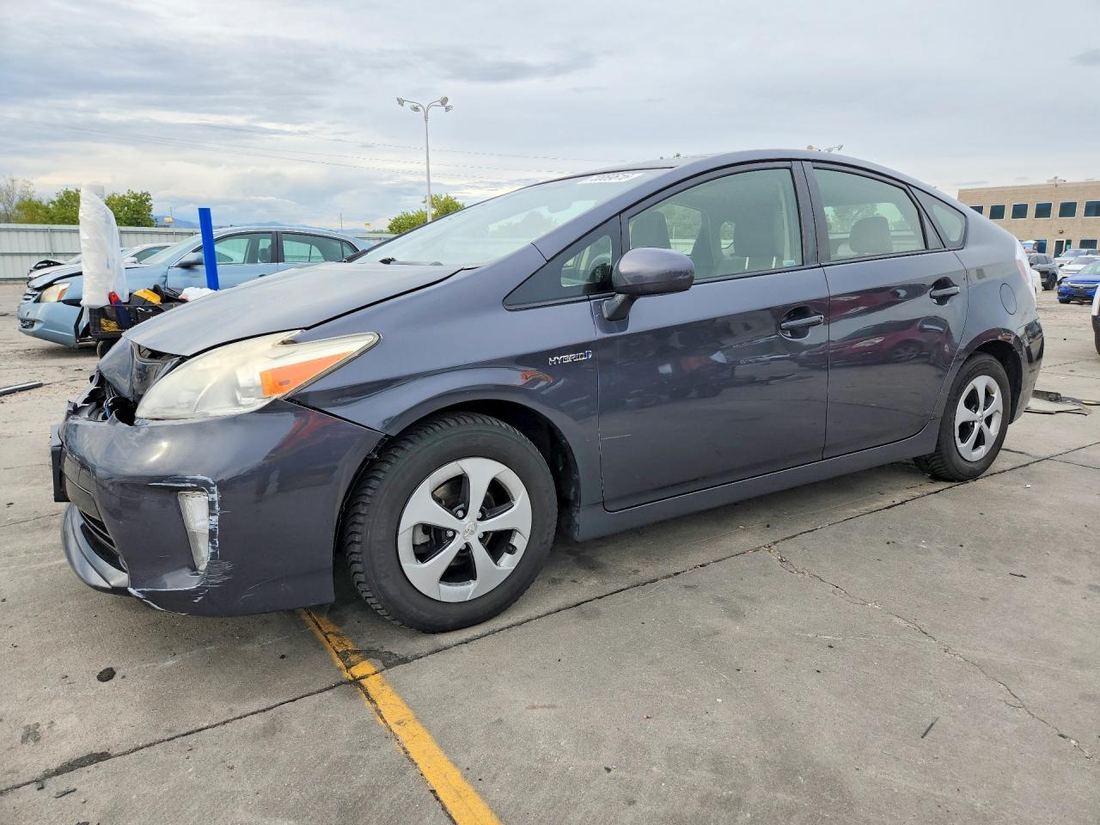 2013 TOYOTA PRIUS