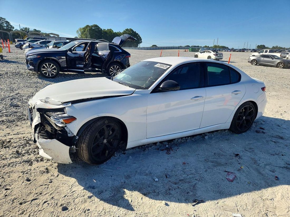2021 ALFA ROMEO GIULIA