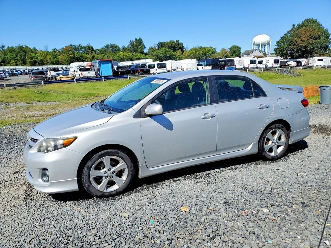 2013 TOYOTA COROLLA