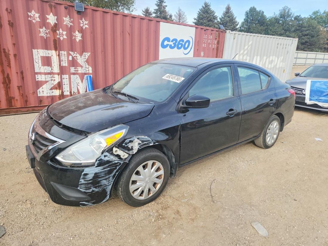 2016 NISSAN VERSA