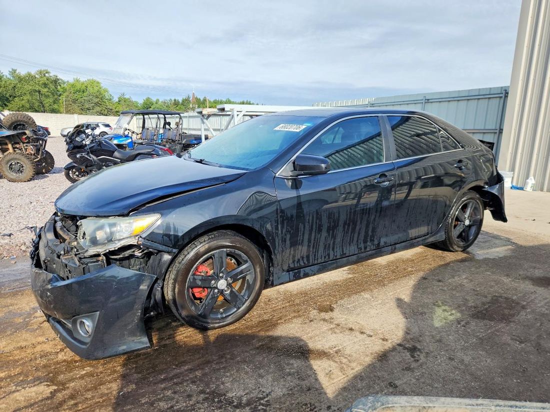 2014 TOYOTA CAMRY