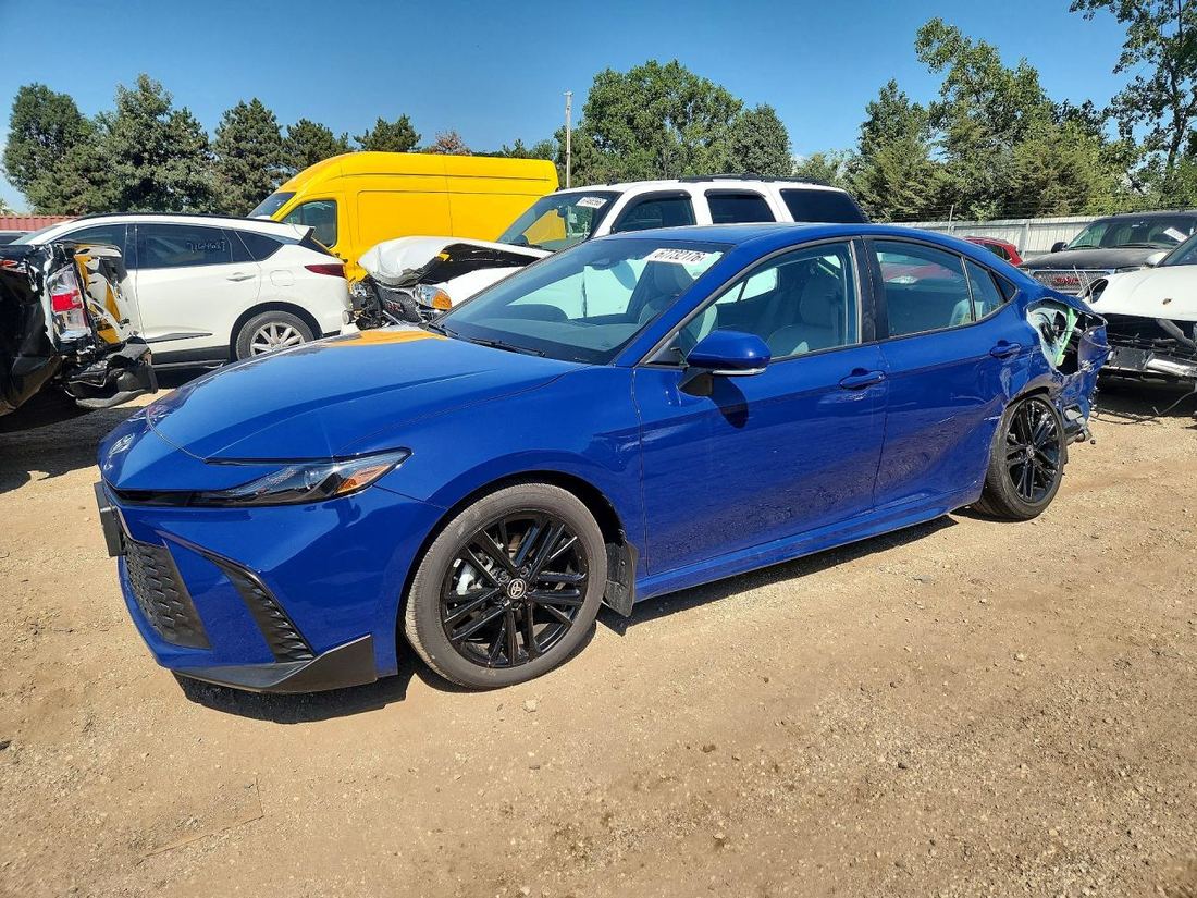 2025 TOYOTA CAMRY