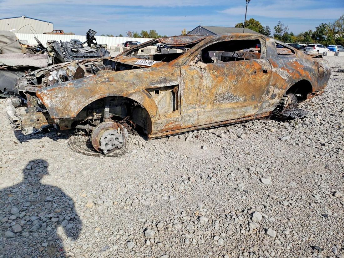 2005 FORD MUSTANG