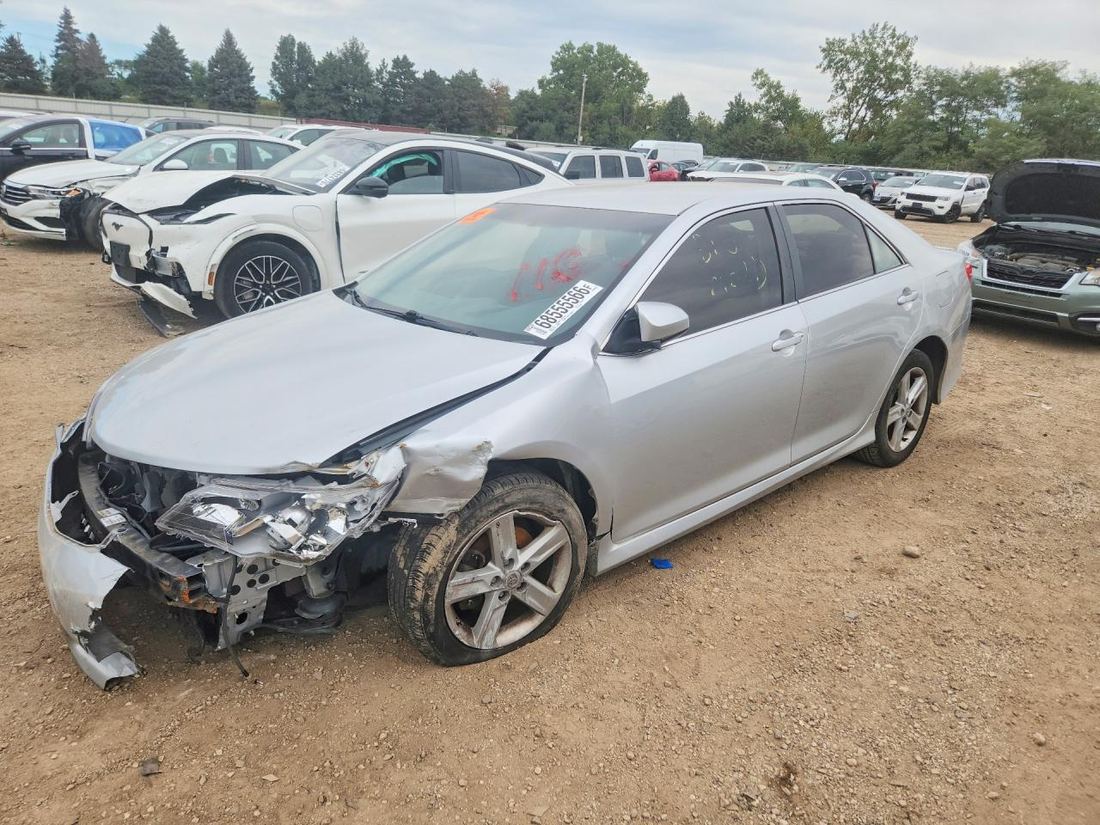 2013 TOYOTA CAMRY