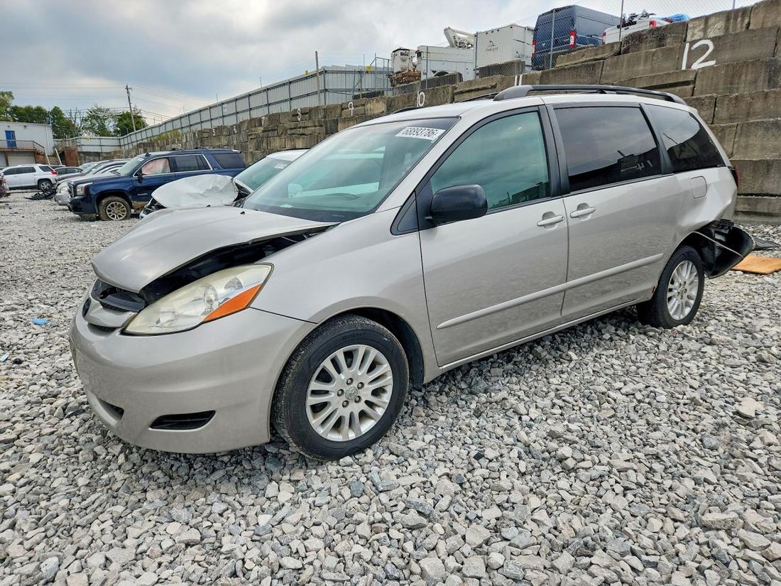 2009 TOYOTA SIENNA