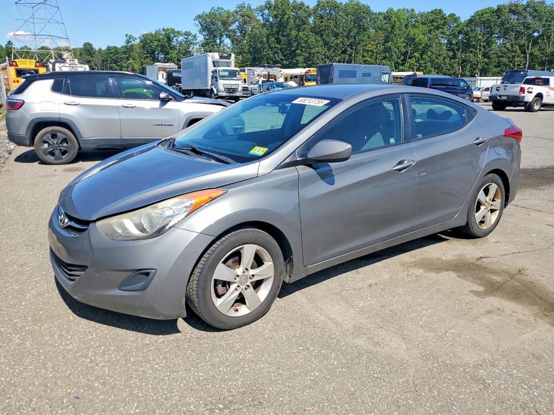 2013 HYUNDAI ELANTRA