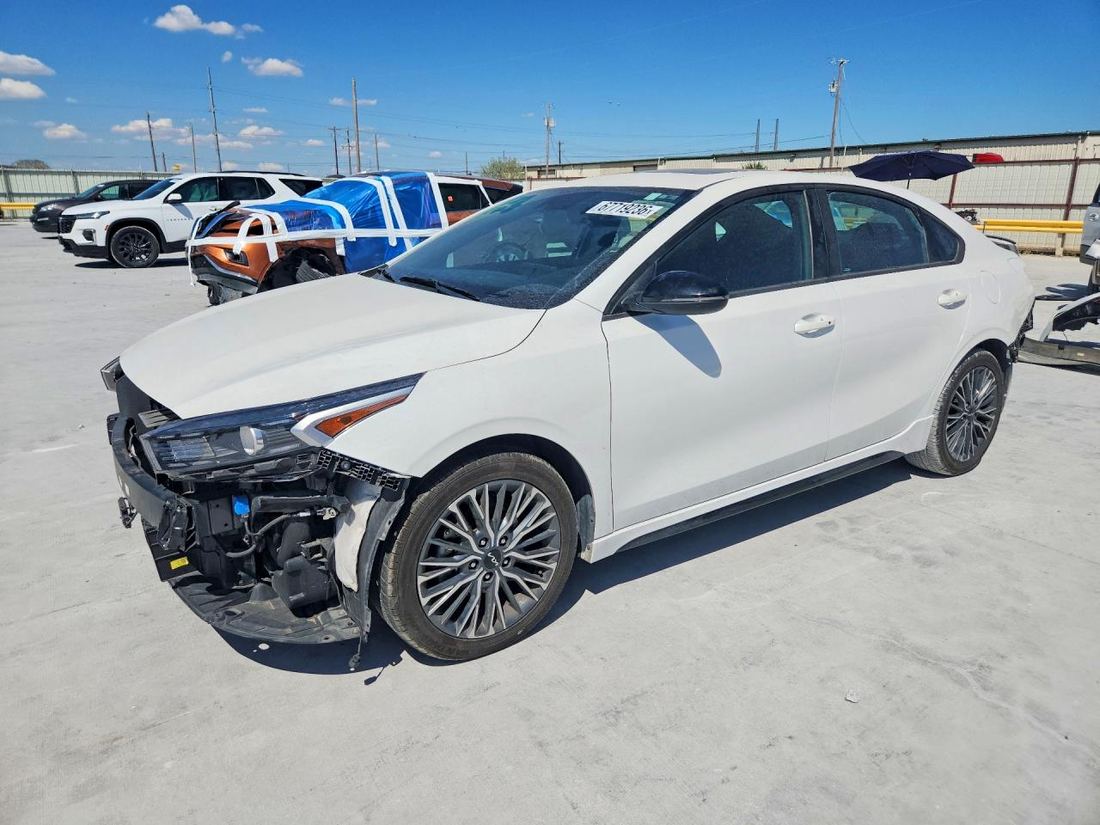 2023 KIA FORTE