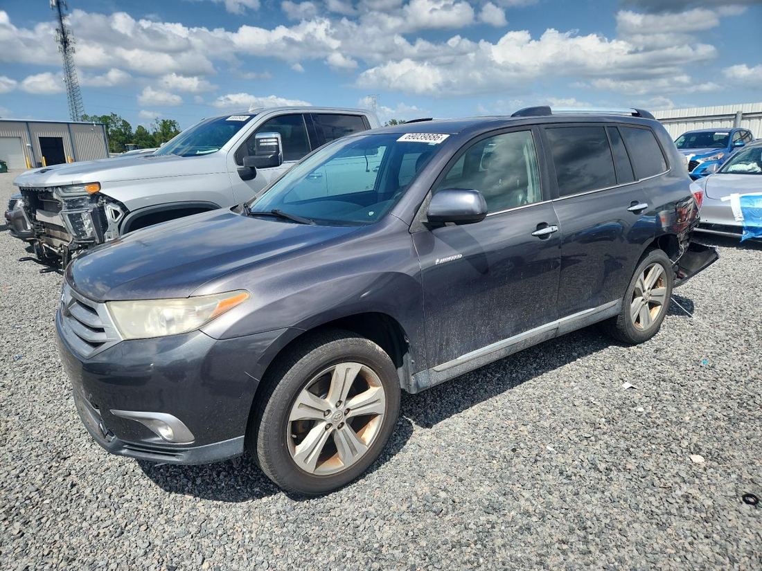 2013 TOYOTA HIGHLANDER