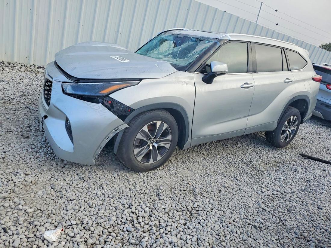 2022 TOYOTA HIGHLANDER