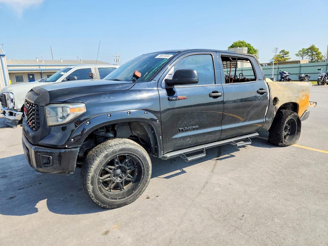2018 TOYOTA TUNDRA