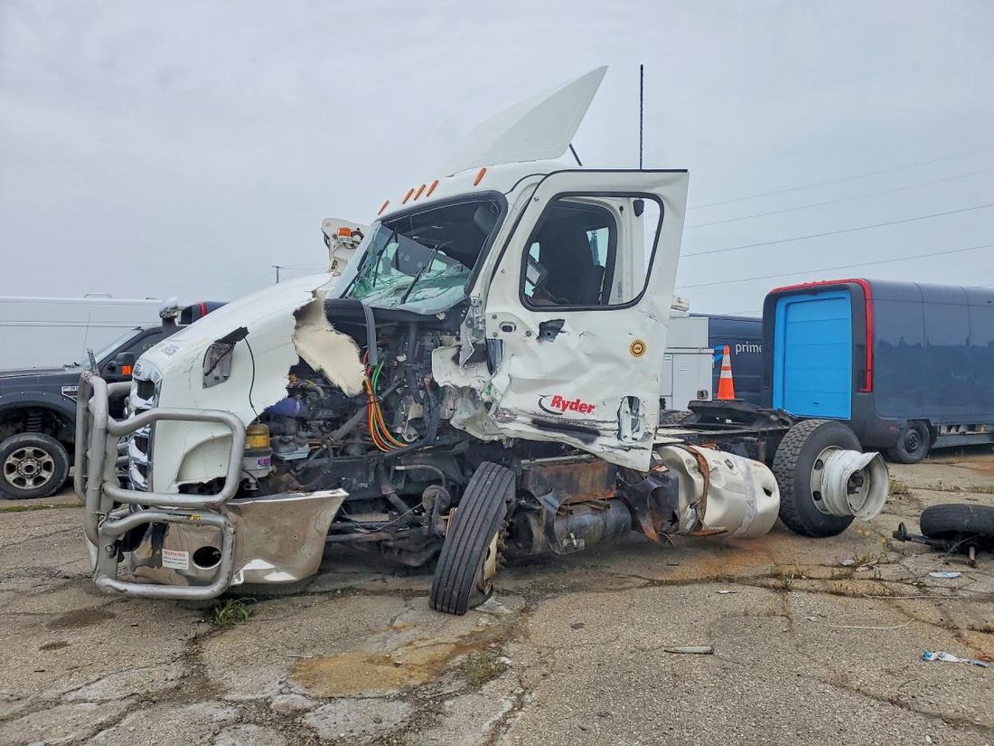 2023 FREIGHTLINER CASCADIA 116