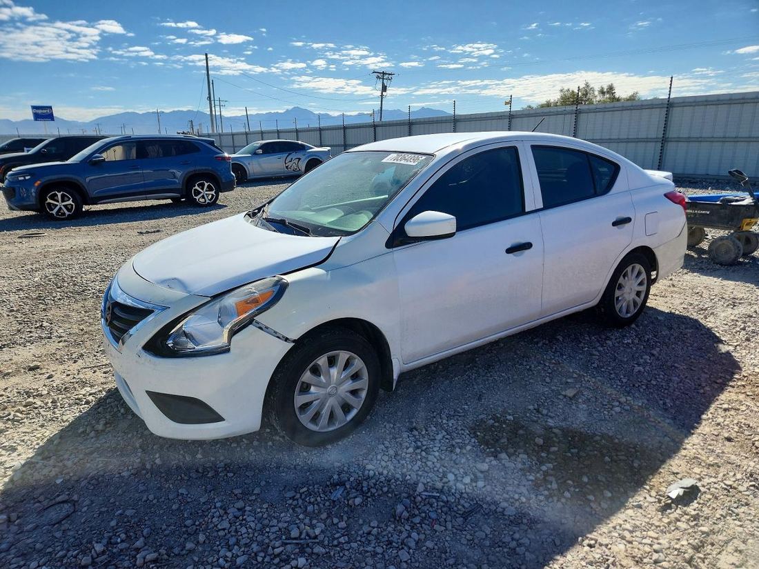 2016 NISSAN VERSA