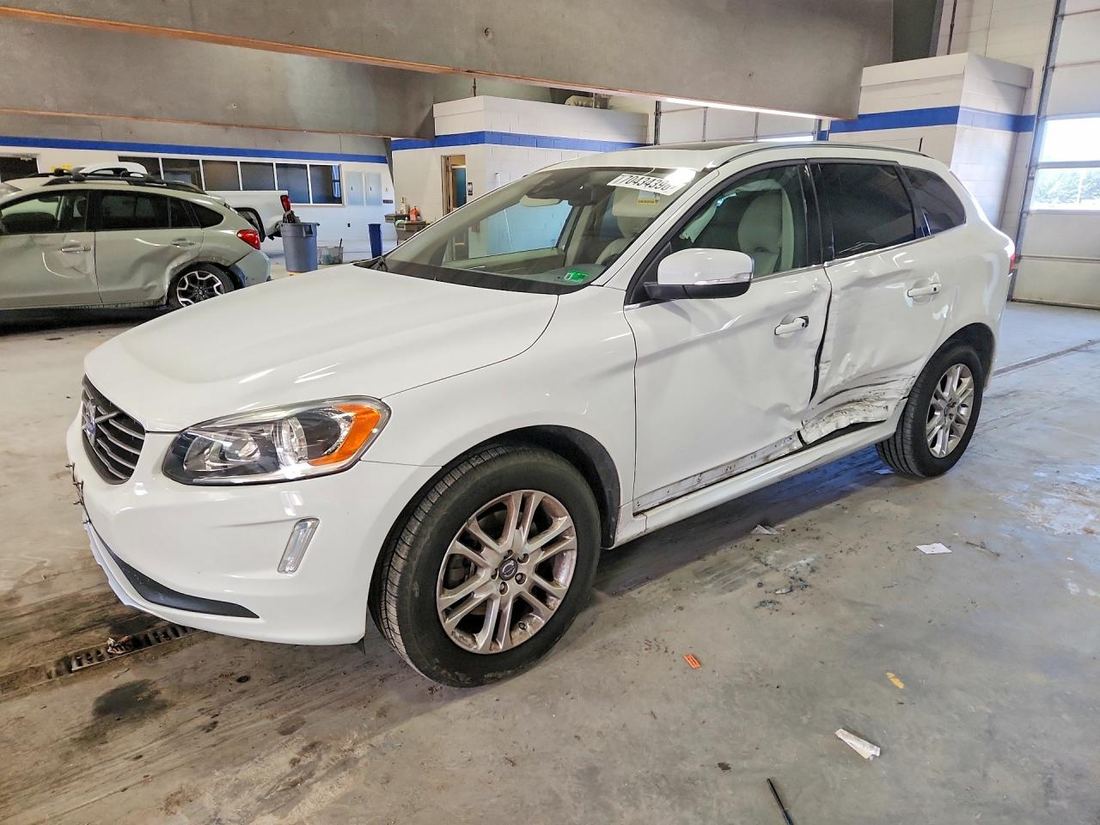 2015 VOLVO XC60