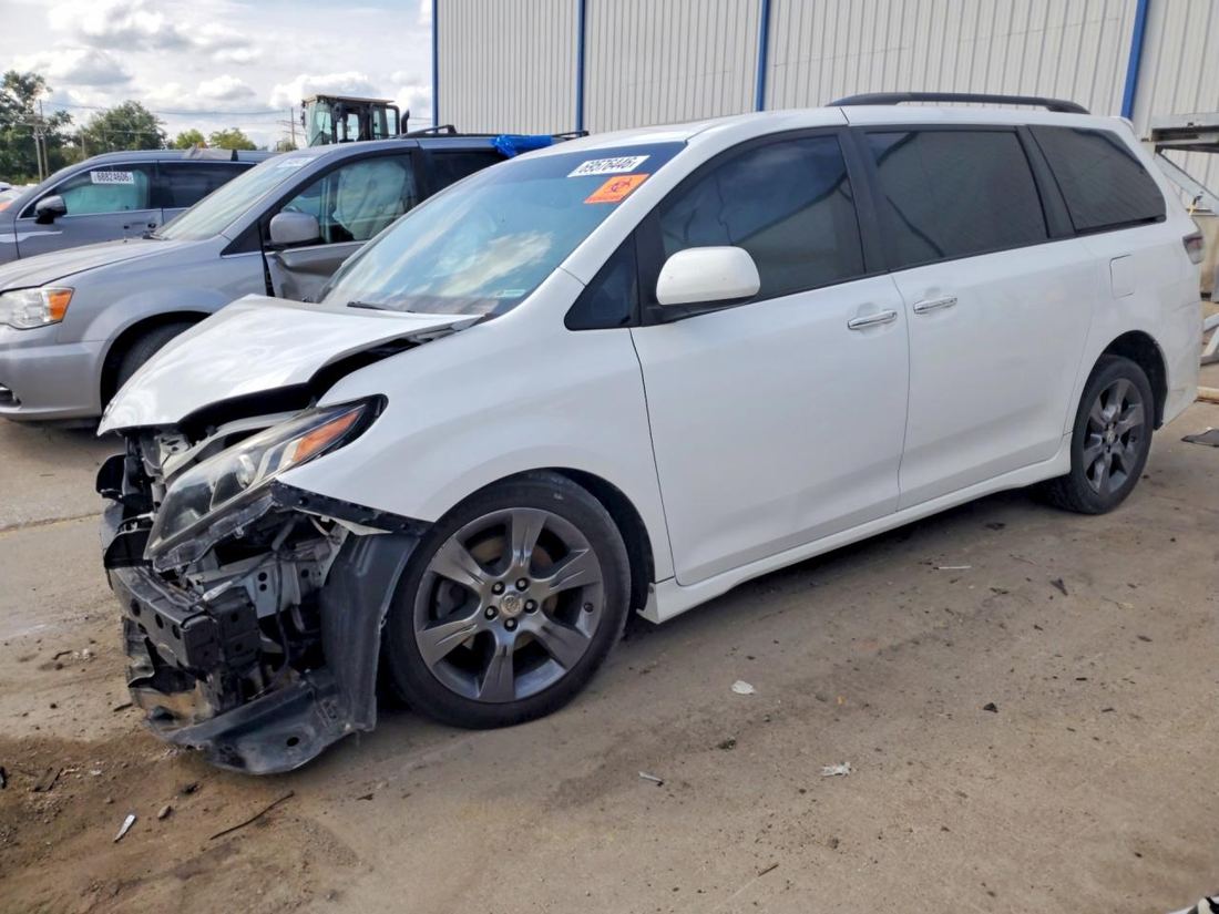 2016 TOYOTA SIENNA