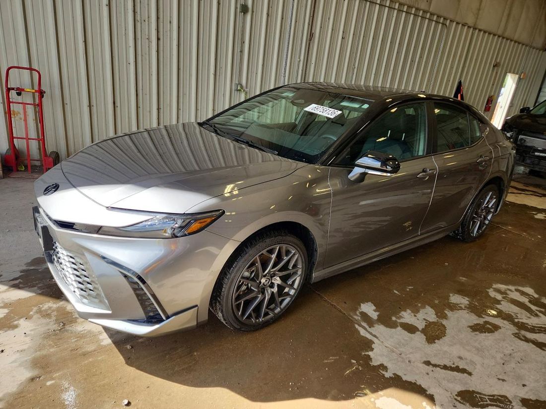 2026 TOYOTA CAMRY